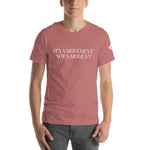 It's a Movement - Unisex T-Shirt